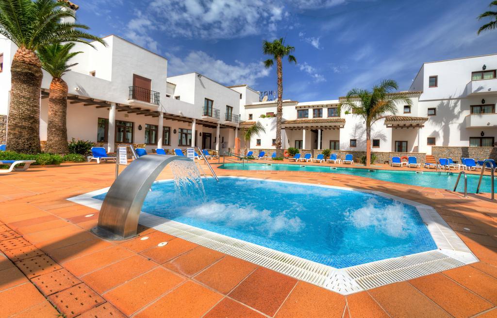 Hotel Porfirio Zahara de los Atunes Exterior photo